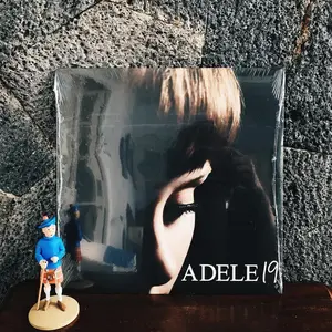 PIRINGAN HITAM / VINYL ADELE - 19 (1LP,BLCK)