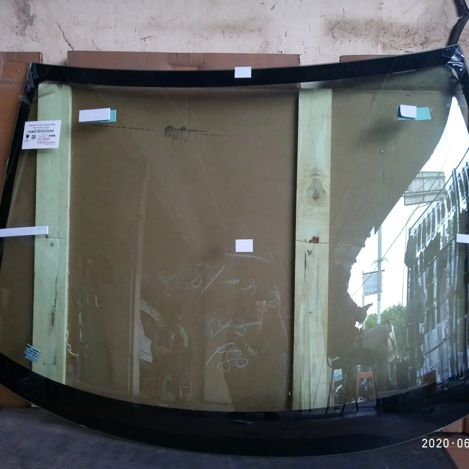 Kaca Depan Honda BR-V 5D SUV 2016- XYG Laminated