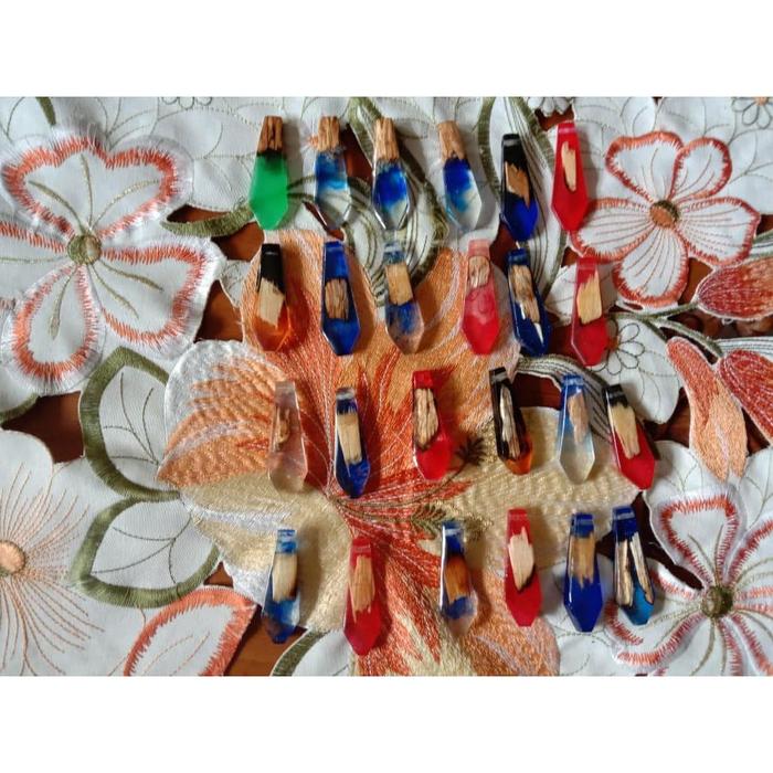 Gambar Kalung Resin Mix Kayu dari Kayak Outdoor Kota Bogor Tokopedia