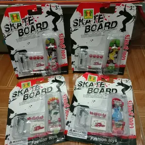 Skatepark finger board / die cast / skate board mainan
