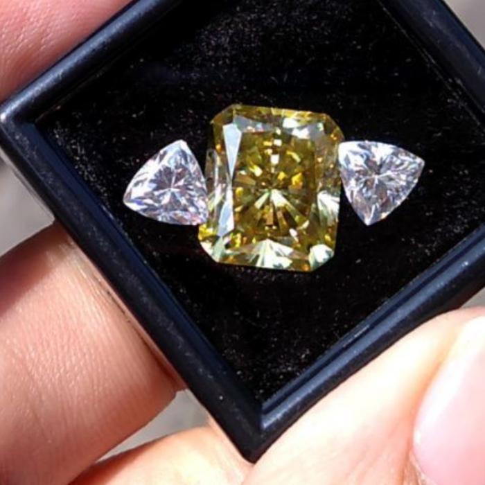 Gambar High Quality Moissanite D VVS 5.5mm Trillion Trilliant Triangle Cut - 5.5mm 0.6ct dari HeavenlyNirwana Kab. Tangerang Tokopedia
