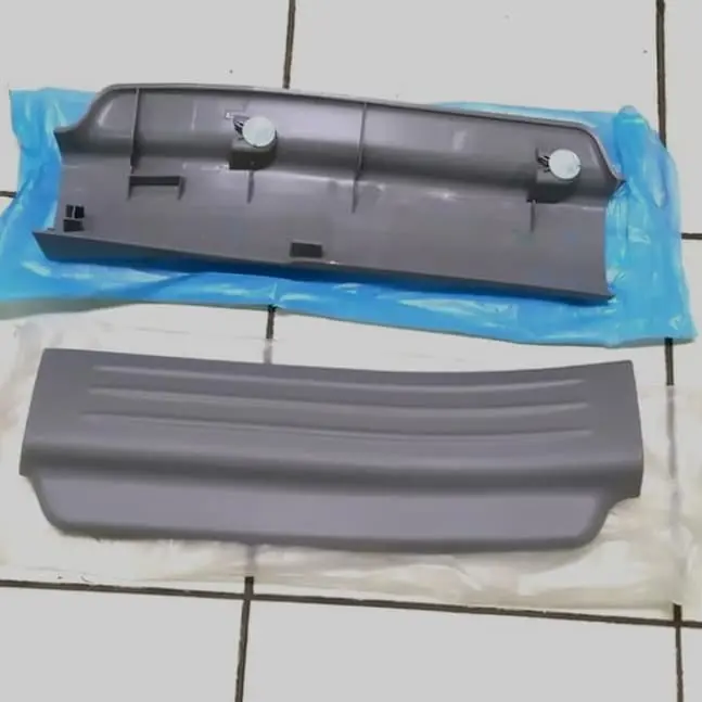 scuff plate penjepit karpet injakan strada triton belakang satuan