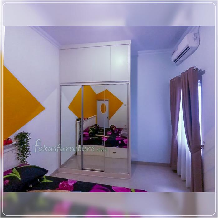 Gambar Wardrobe/lemari pakaian minimalis hpl dari Fokus furniture Kota Depok Tokopedia