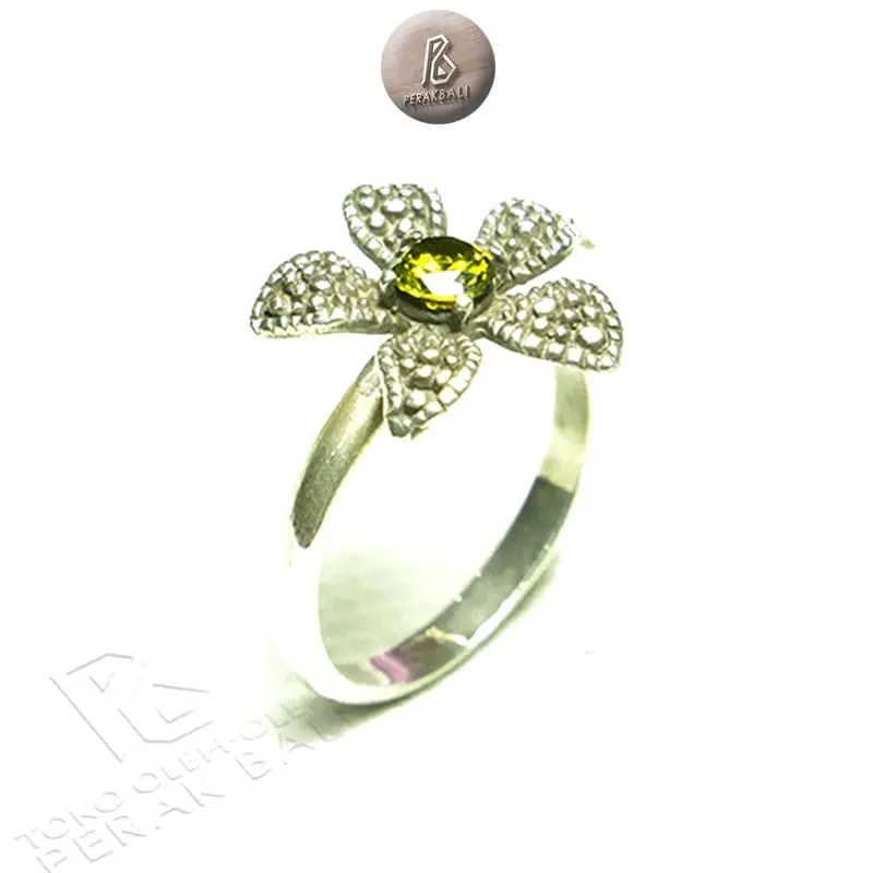 Cincin Perak Bali Silver Ring 925 Kembang Lima Mata Peridot