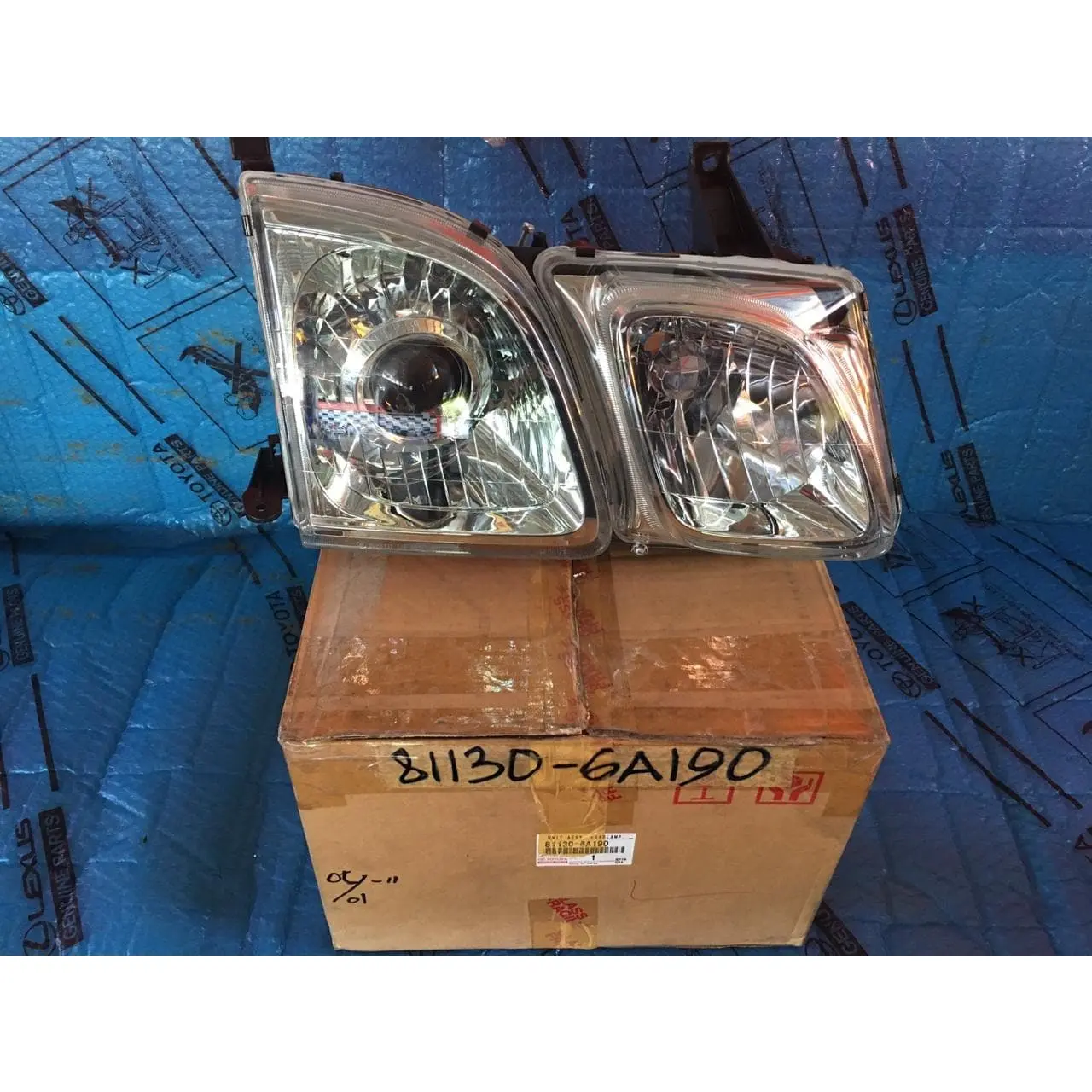 HEADLAMP KANAN LANDCRUISER CYGNUS