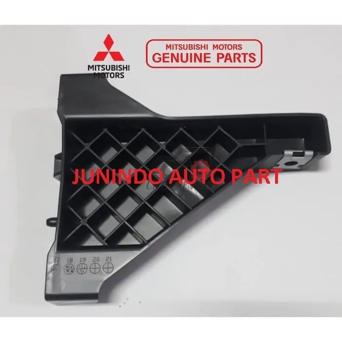 BRACKET HEADLAMP KANAN MITSUBISHI XPANDER 8301D240