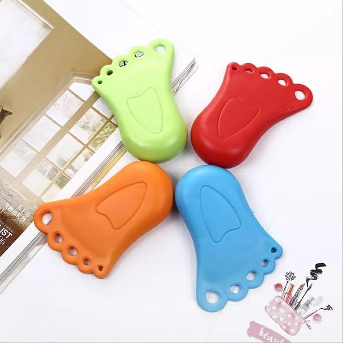 Gambar Alat Penahan Pintu dari Plastik (bentuk Kaki) dari Dunia Jasmine Kota Surabaya Tokopedia