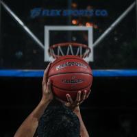 Gambar Bola Basket Flex Clutch - Ukuran 7 - Indoor/Outdoor Basketball dari Flex Sports Co Kota Administrasi Jakarta Selatan 4 Tokopedia