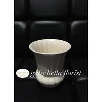 Gambar Pot keramik. (3) Vas keramik. Vas keramik putih. Pot bunga putih. Pot dari Gaby Bella Florist Kota Administrasi Jakarta Selatan 3 Tokopedia