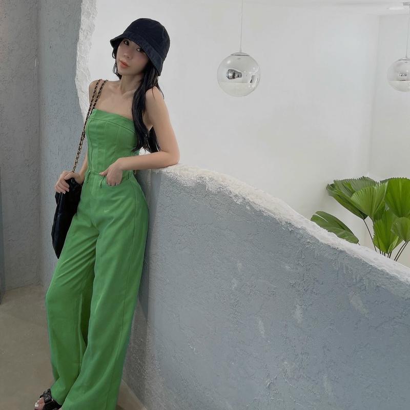 Jumpsuit ốmg suông cúp