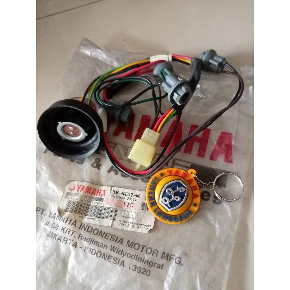 SOKET FITTING LAMPU DEPAN XEON RC ORIGINAL YGP 1LB-H4312-00