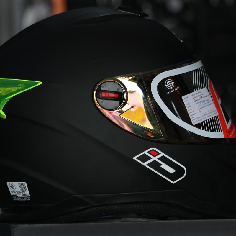 iD Helmet Matt Black touch of Green
