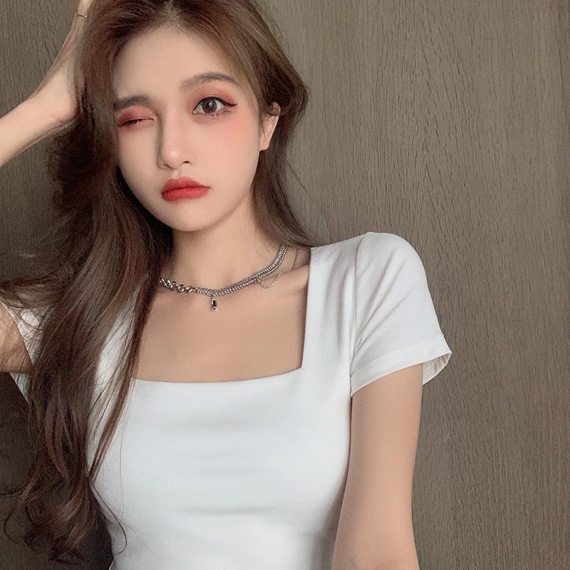 Áo thun Croptop cổ vuông tay ngắn