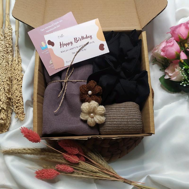 Hampers Box Gift Box Bella Square Kado Ulang Tahun Graduation Wedding…