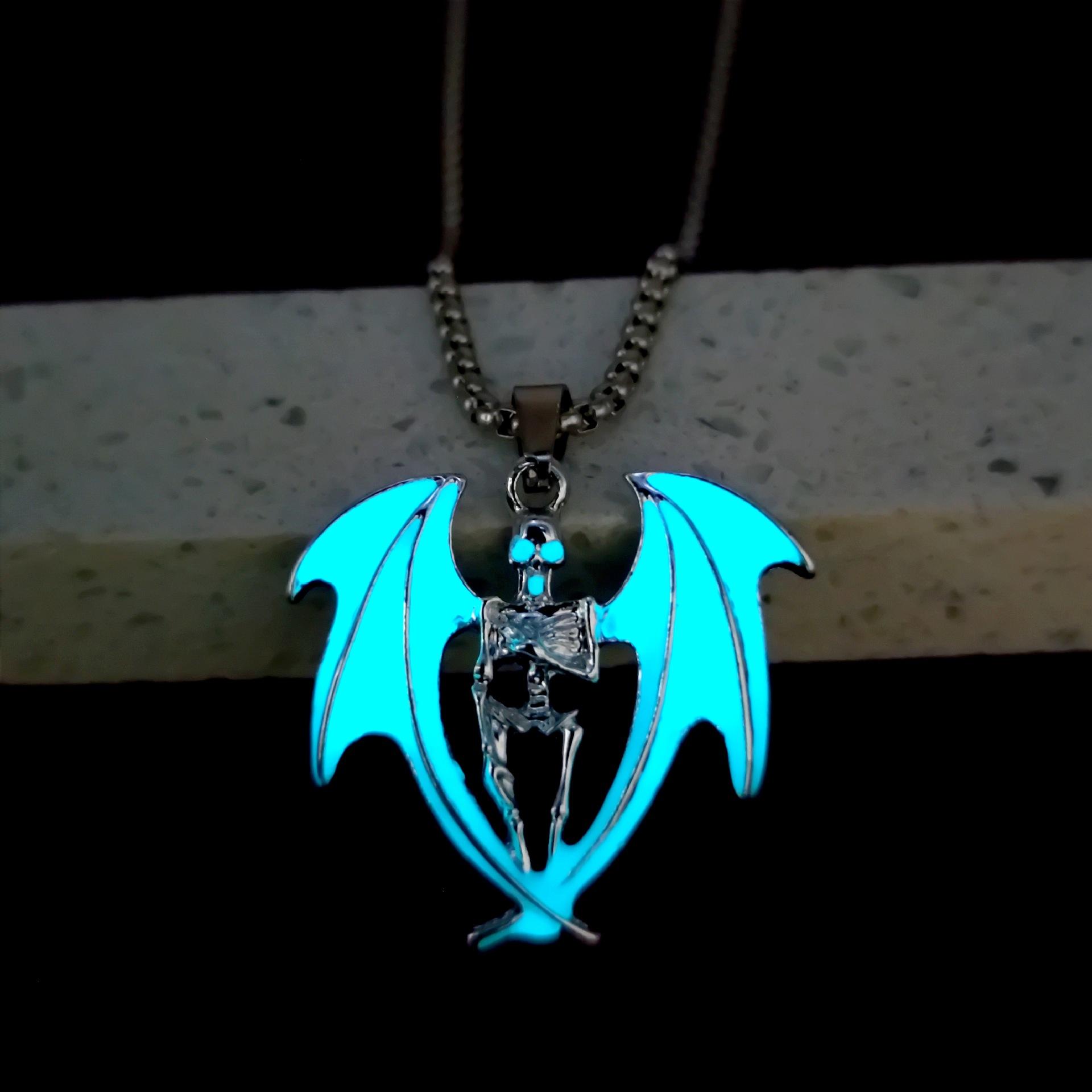 Retro Halloween Night Luminous Halloween Necklace Glow in the Dark Skull Head Flame Wings Cool Men's Pendant Jewelry_voghion.com