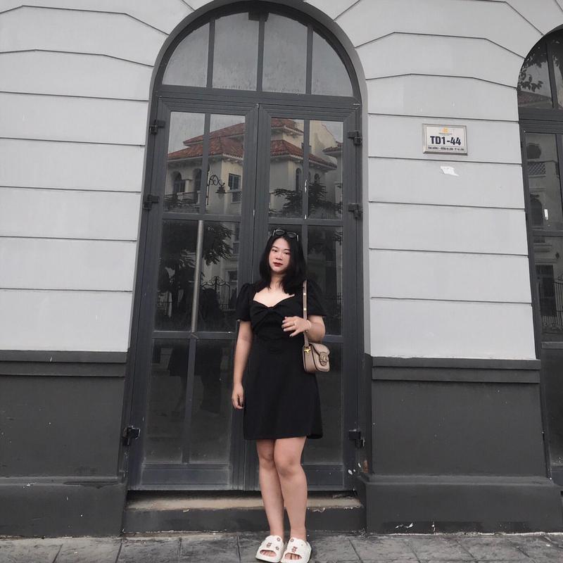 VÁY NƠ NGỰC